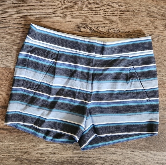 J.CREW Shorts - Picture 1 of 9